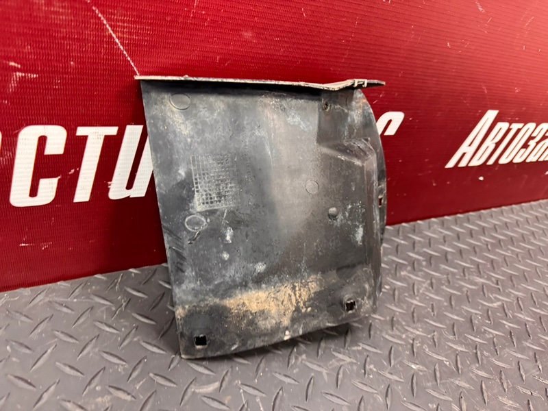 Щиток     крыла