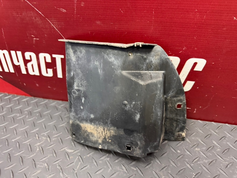 Щиток     крыла