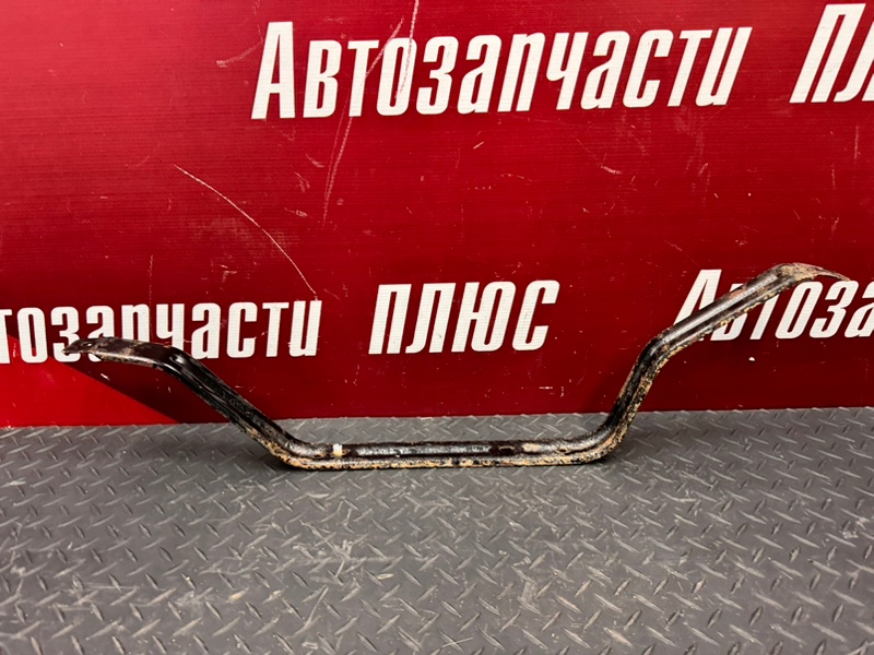 Крепление топливного бака