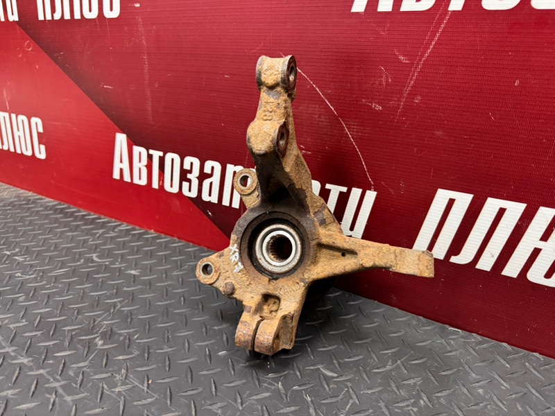 Кулак поворотный