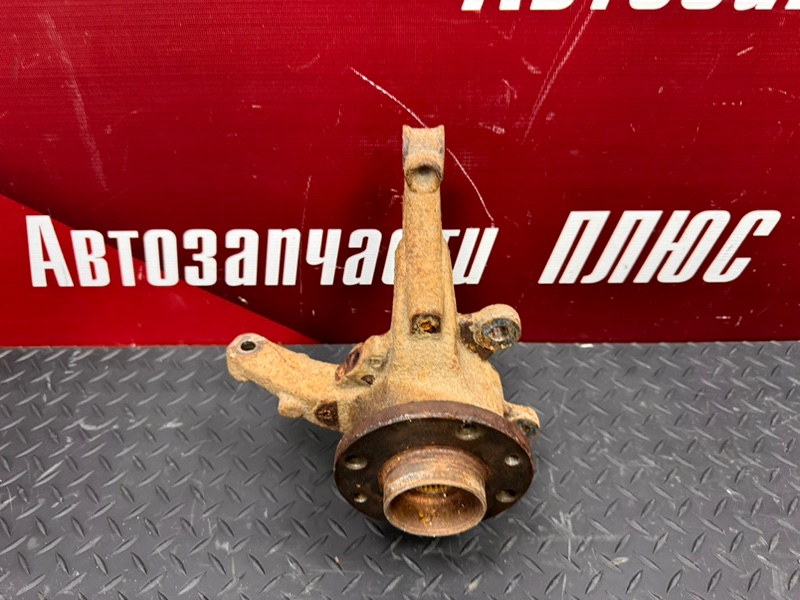 Кулак поворотный