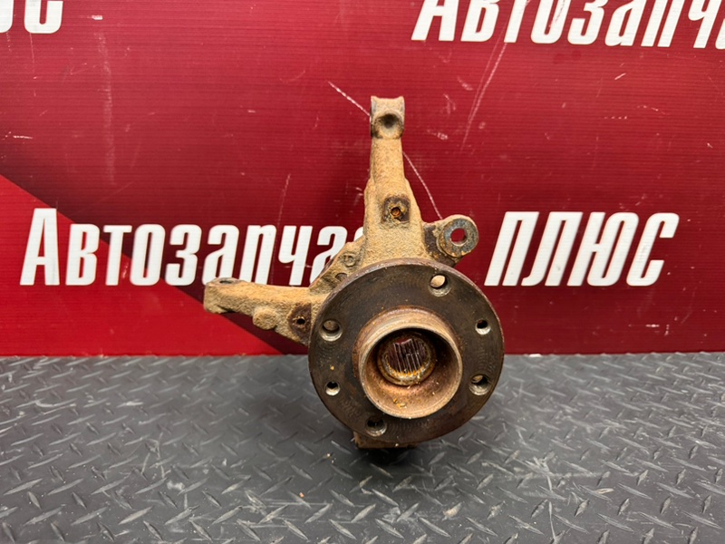 Кулак поворотный