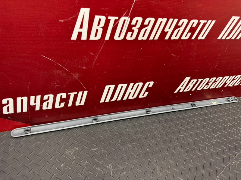 Молдинг     двери