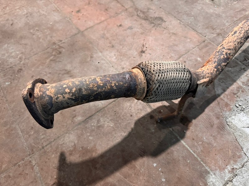 Резонатор глушителя