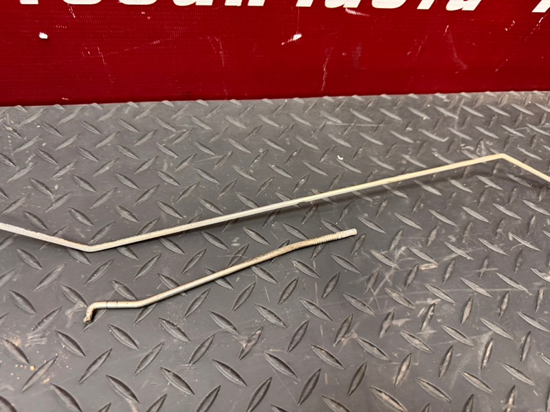 Тяга замка двери