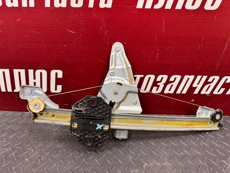 Стеклоподъемник    двери