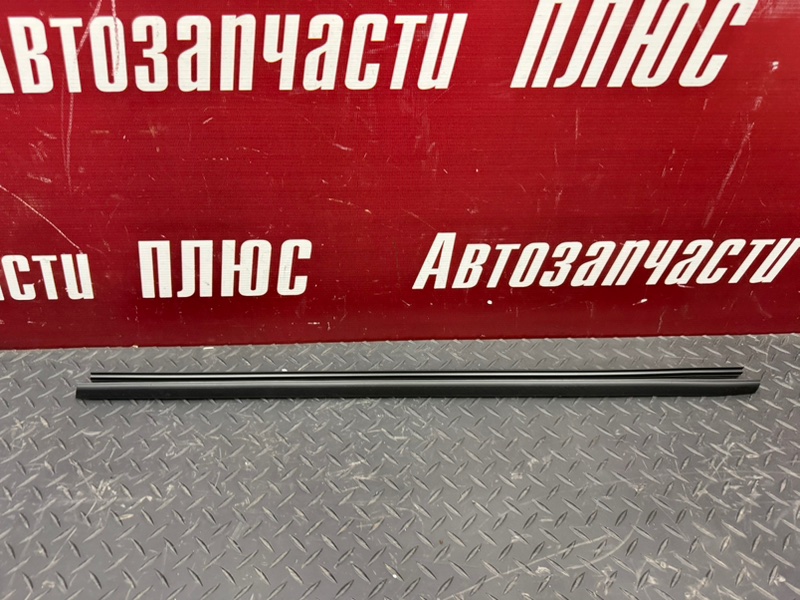 Уплотнитель стекла двери внутренний