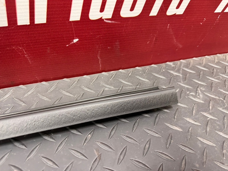 Уплотнитель стекла двери внутренний