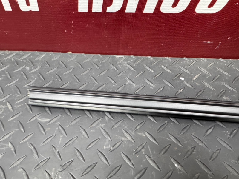 Уплотнитель стекла двери внутренний