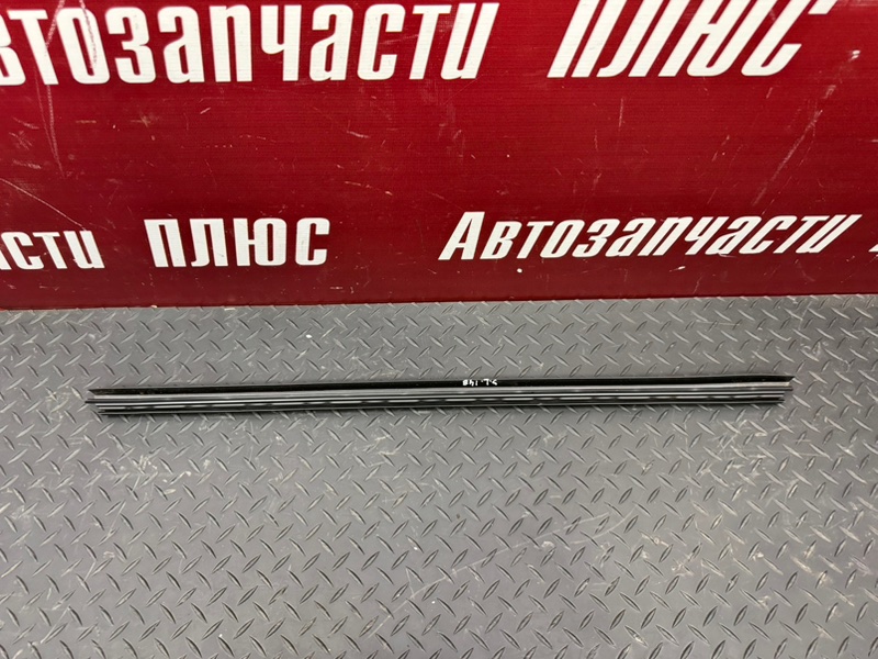 Уплотнитель стекла двери внутренний