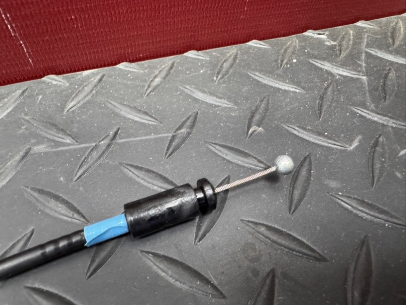 Трос замка двери