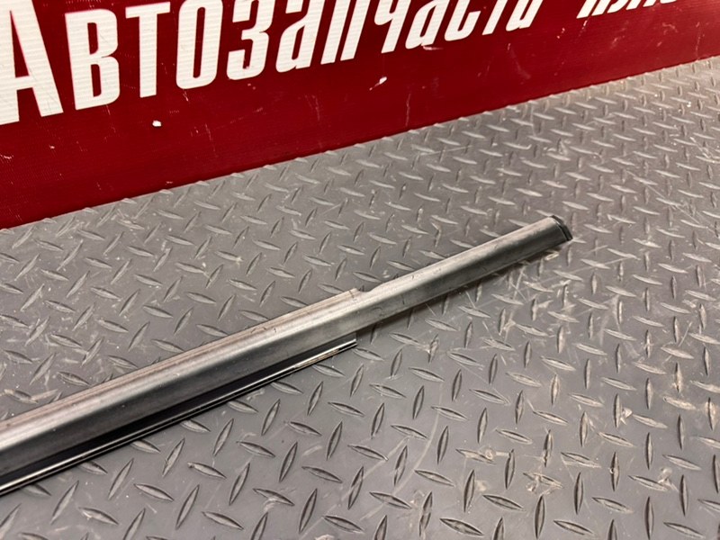 Уплотнитель стекла двери внешний