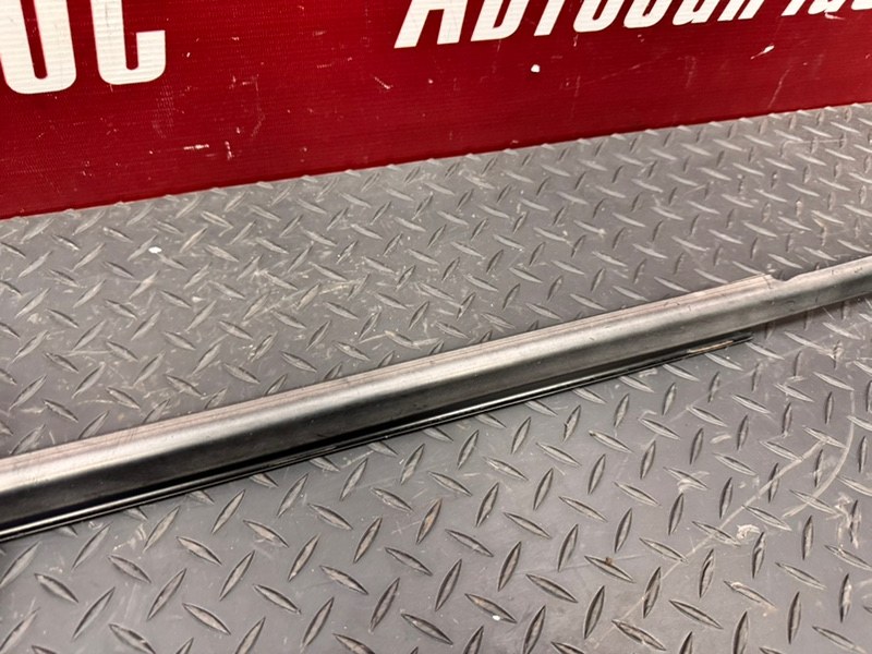 Уплотнитель стекла двери внешний