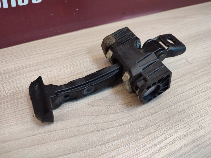 Ограничитель      двери