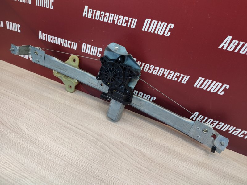 Стеклоподъемник    двери