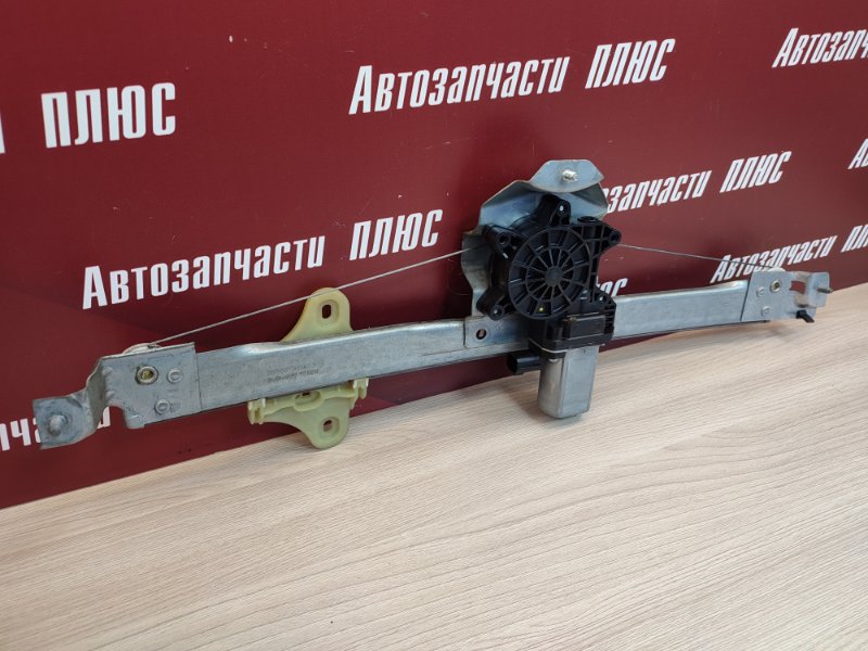 Стеклоподъемник    двери