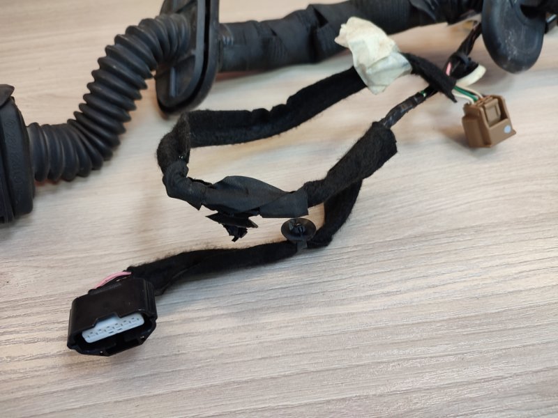 Проводка двери