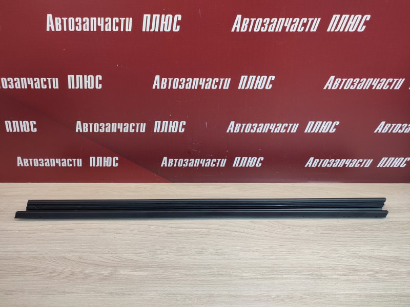 Уплотнитель стекла двери внутренний