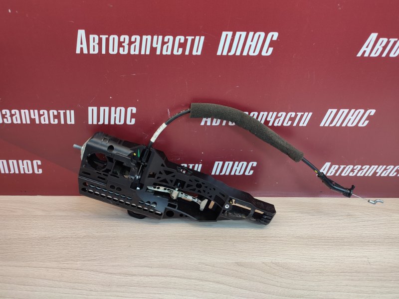 Кронштейн ручки двери