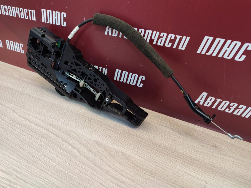 Кронштейн ручки двери