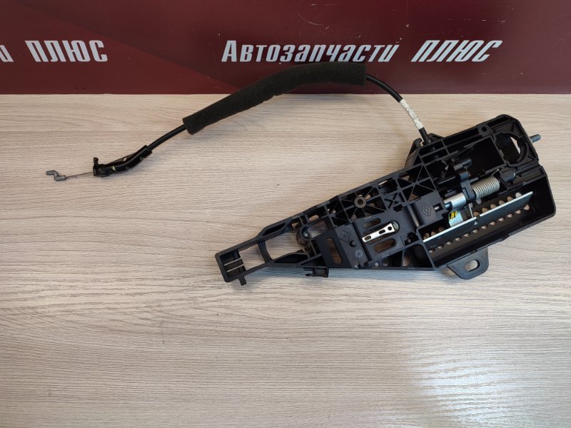 Кронштейн ручки двери