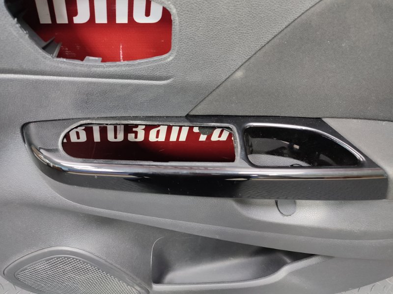 Обшивка боковой двери