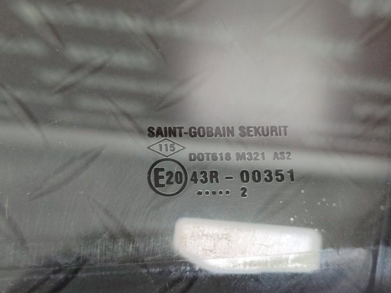 Стекло двери