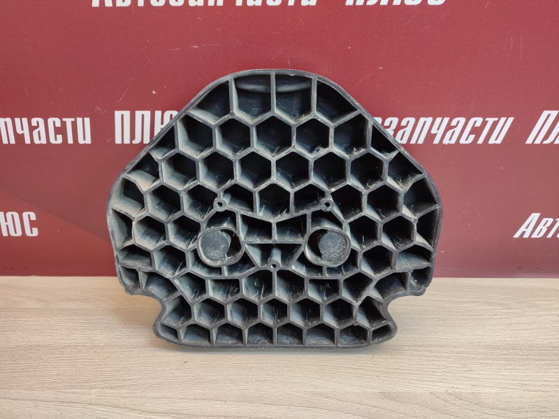 Кронштейн стеклоподъемника