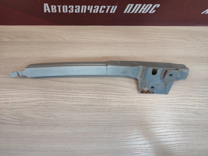 Направляющая стекла     двери