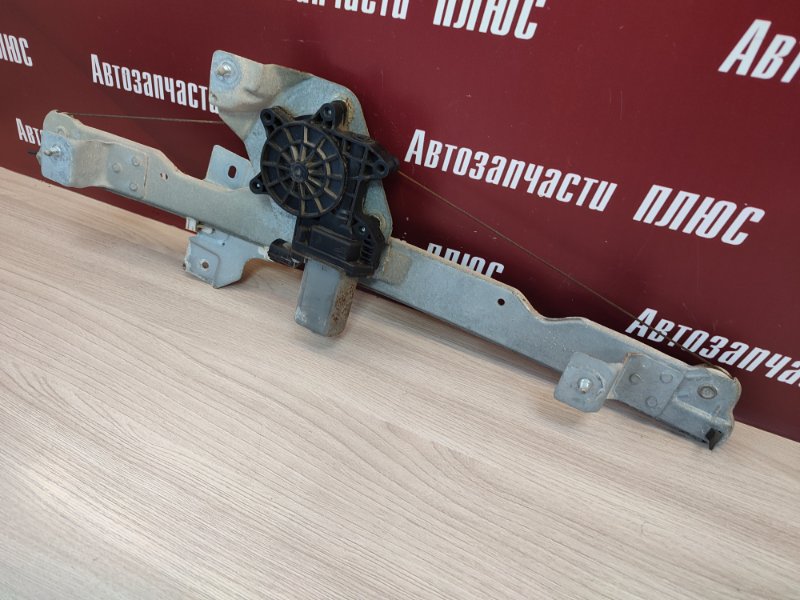 Стеклоподъемник    двери