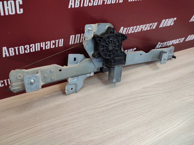 Стеклоподъемник    двери