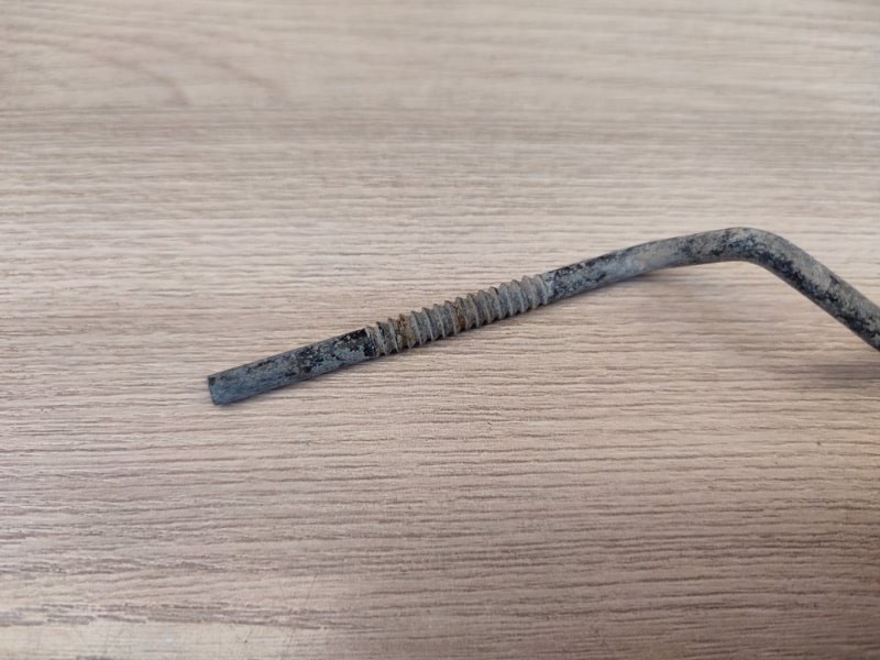 Тяга замка двери