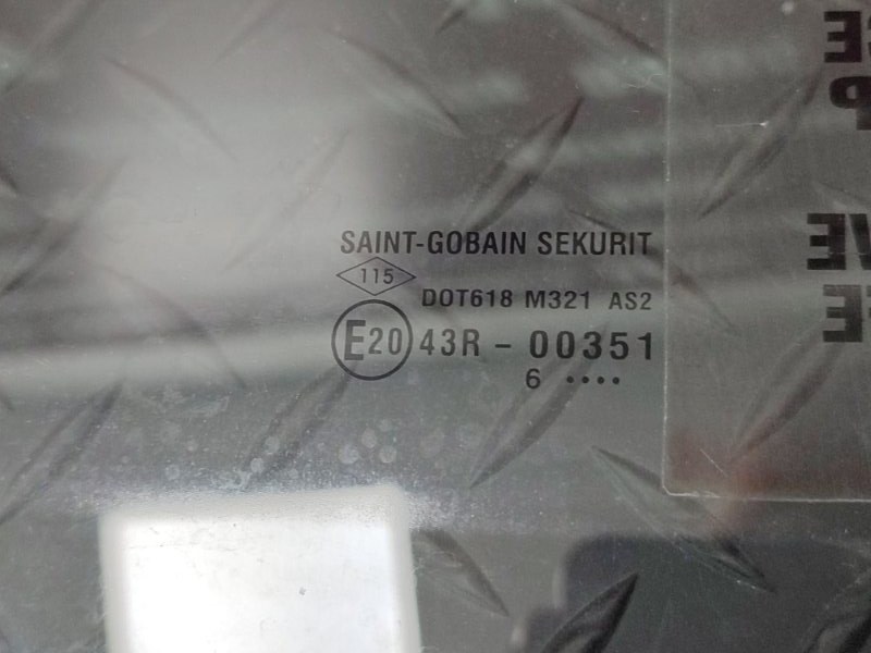 Стекло двери