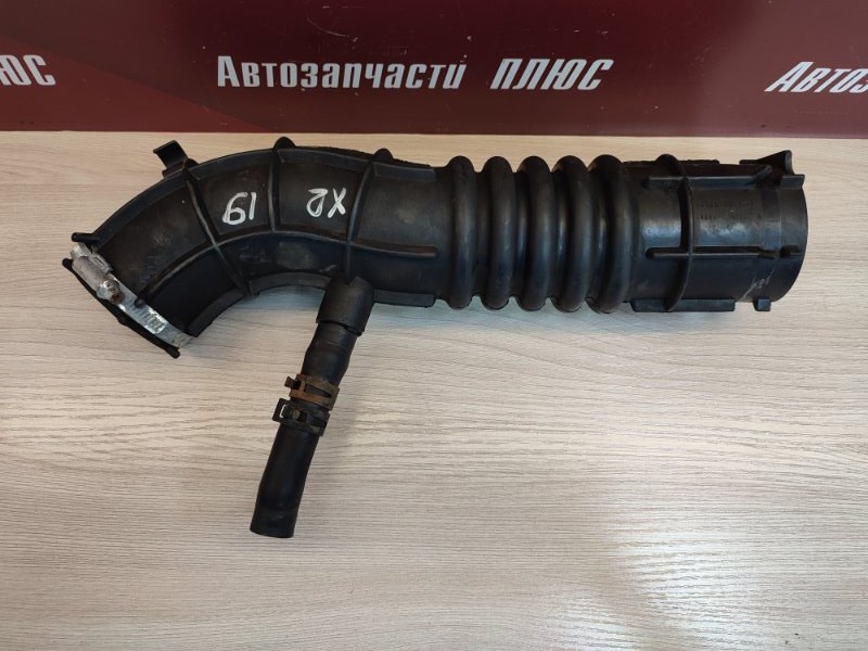 Патрубок воздушного фильтра