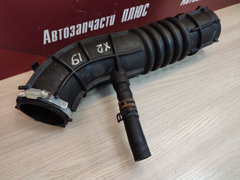 Патрубок воздушного фильтра