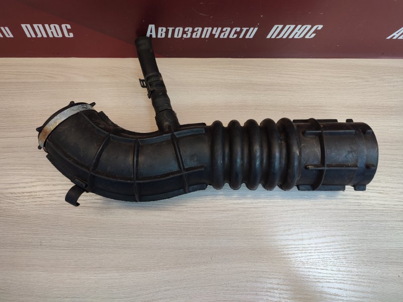 Патрубок воздушного фильтра