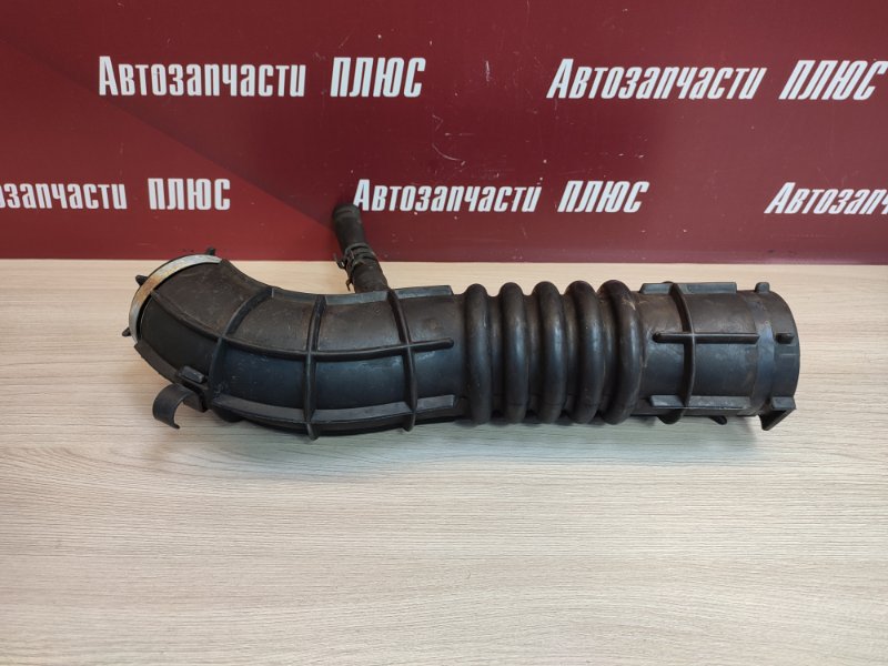 Патрубок воздушного фильтра