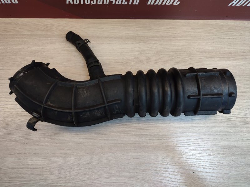 Патрубок воздушного фильтра