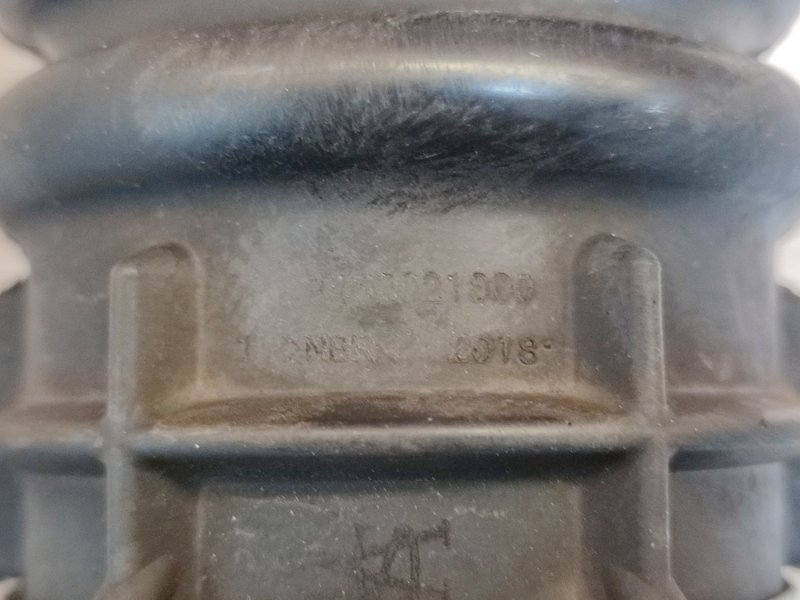 Патрубок воздушного фильтра