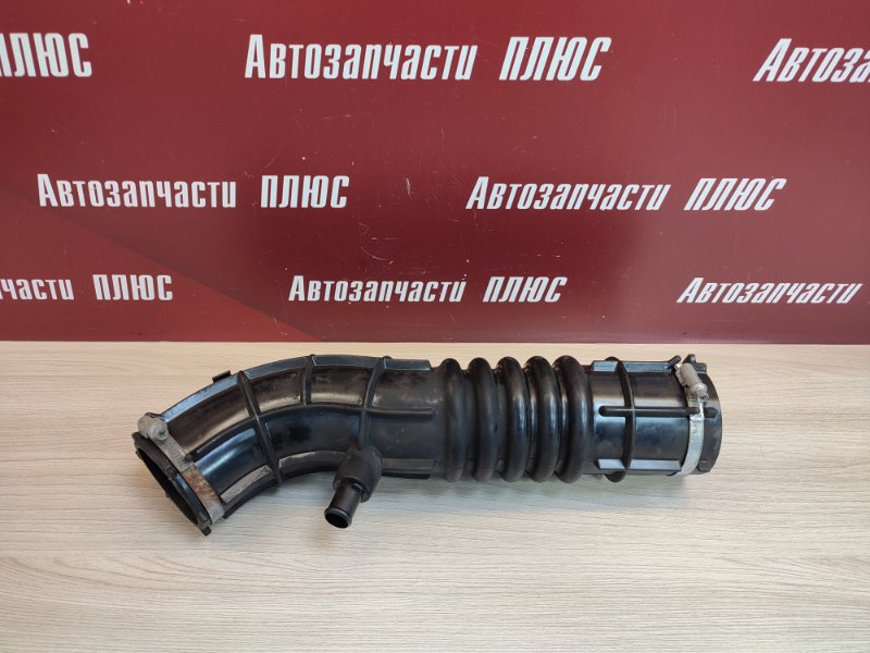 Патрубок воздушного фильтра