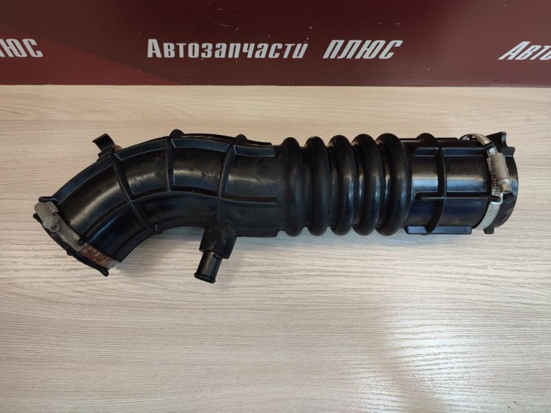 Патрубок воздушного фильтра