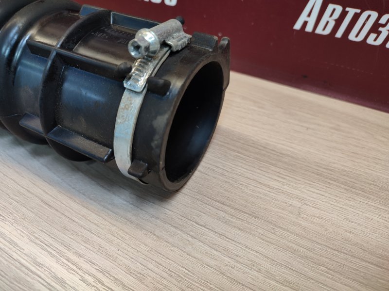 Патрубок воздушного фильтра