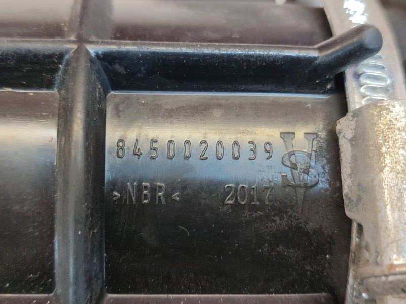 Патрубок воздушного фильтра