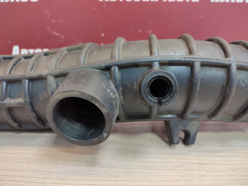 Патрубок воздушного фильтра