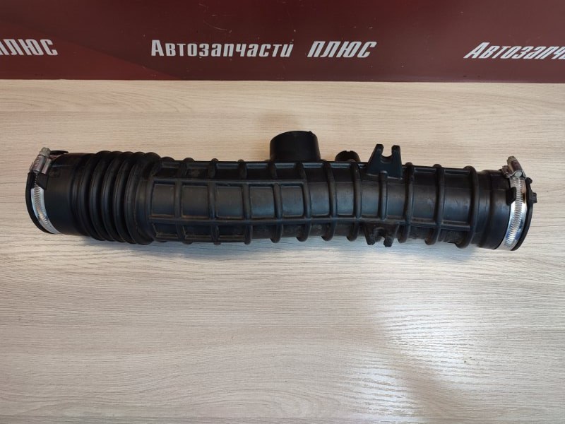 Патрубок воздушного фильтра