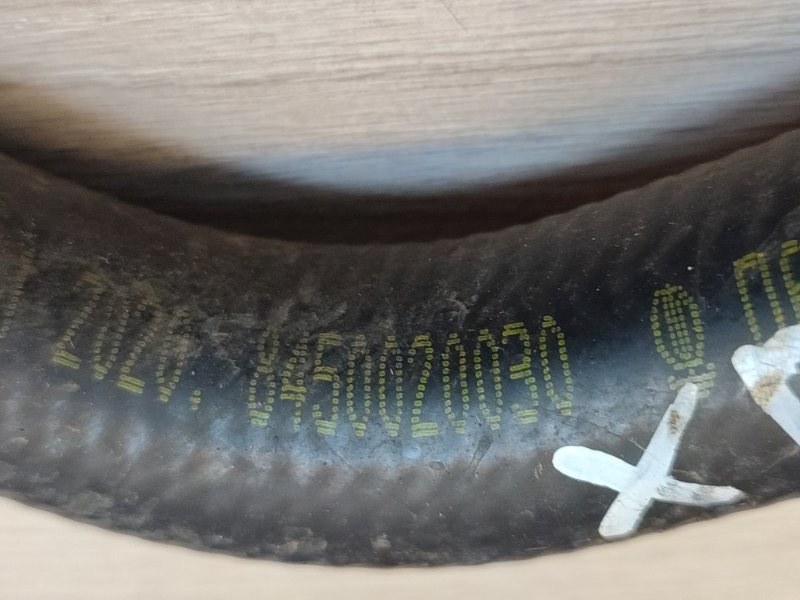 Патрубок радиатора