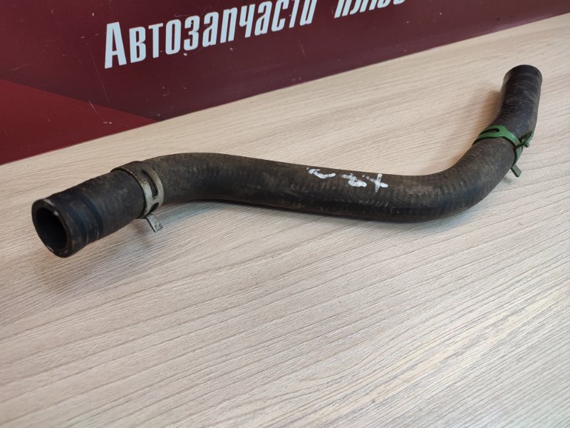 Патрубок радиатора