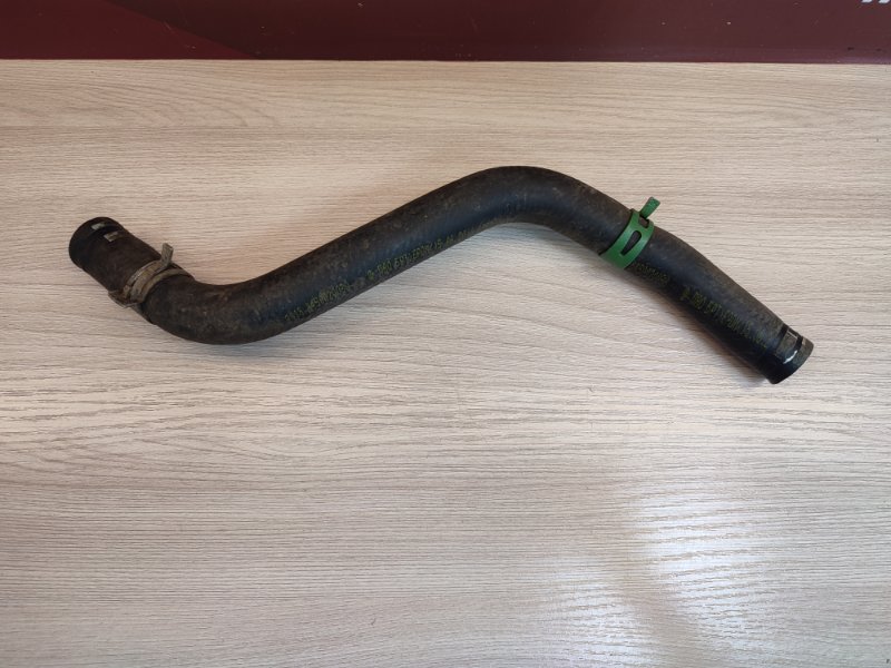 Патрубок радиатора