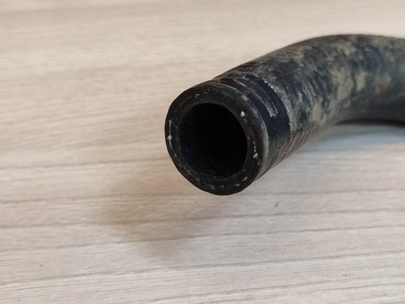 Патрубок отопителя