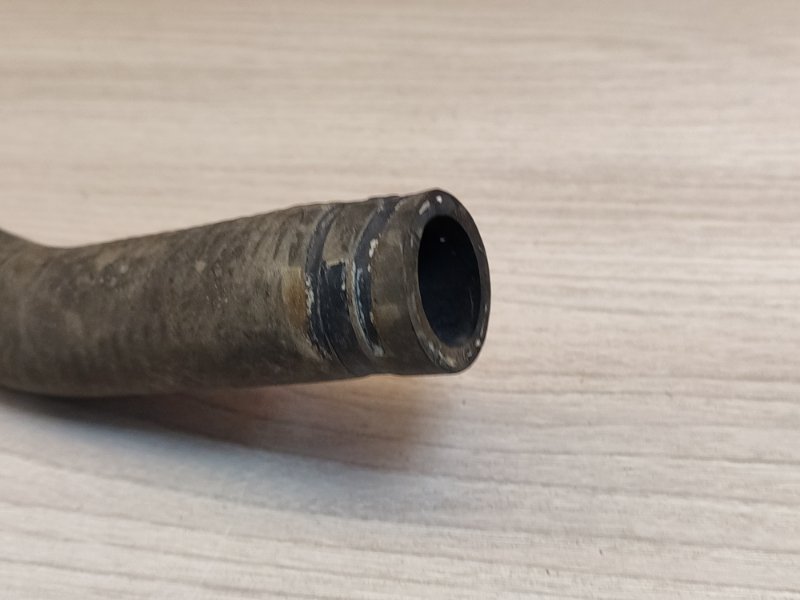 Патрубок отопителя